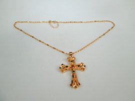 Goudkleurig groot kruis met diversen Zirkonias incl. collier