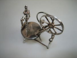 Zilveren Spinnenwiel miniatuur Zilver uit ca. 1980