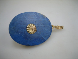 Antieke 14 karaat geelgouden hanger op  Lapis lazuli en gouden hangoogje uit ca. 1889