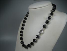 Antiek Granaat Collier met Zilver Handgemaakte Veerring uit ca. 1930