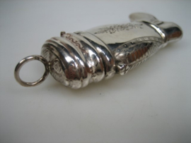 Antieke zilveren zwavelstokdoosje met afsluitdeksel als Laars ca. 1860/70