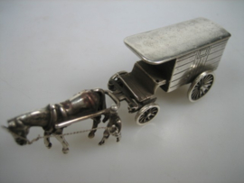 Zilver Hollands miniatuurtje Paard en wagen met begeleider uit ca. 1969