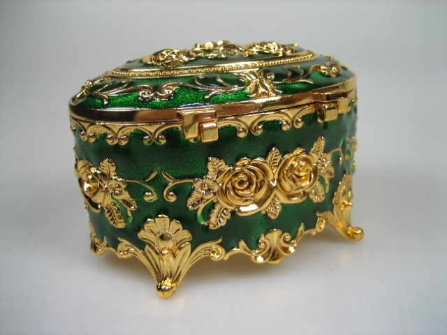 Luxe Sieraden Box Groen geëmailleerd Ovaal met goudkleurige versieringen Nieuw