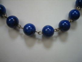 Lapis-Lazuli collier met 14 krt. gouden bolsluiting