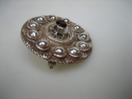 Antieke Zeeuwse Zilveren Knop Broche met Granaat ca. 1930