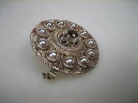 Antieke Zeeuwse Zilveren Knop Broche met Granaat ca. 1930