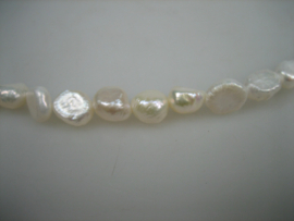 Barok Parels met goud/vergulde magneetsluiting sluiting speciaal voor ouderen