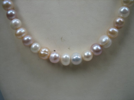 Cultivé Parel  collier in diversen kleuren met Cartier sluiting uit ca.1962