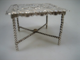 Antieke zilveren miniatuur tafeltje Schoonhoven uit ca. 1875/1924