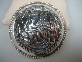 Antiek zeldzaam zilveren pillendoosje of Rozenkrans uit ca. 1822 / 1838