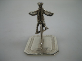 Zilver Miniatuur man op antieke oude fiets uit ca. 1983