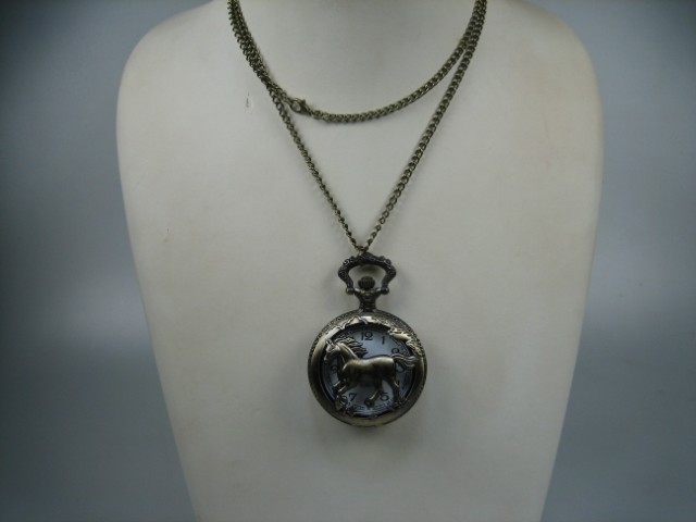 Quartz Zakhorloge met ketting met Paard afbeelding aan de voorzijde Nieuw