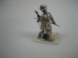 Antieke zilveren miniatuurtje Cello speler uit ca. 1900