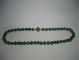 Antiek Chrysopraas Edelsteen colliers met goud op zilver sluiting
