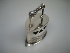 Zilveren Miniatuur Kolen Strijkijzer 1958-1988