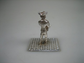 Zilveren miniatuur trommelaar uit ca. 1978