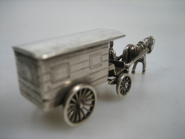 Zilver Hollands miniatuurtje Paard en wagen met begeleider uit ca. 1969