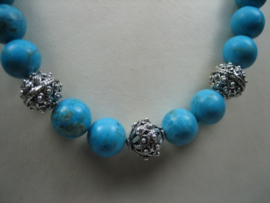 Turquoise collier met oud Hollands zilver en zilveren Cartier sluiting