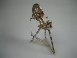 Antiek Miniatuur Zilveren Spinnenwiel uit Sneek Friesland uit ca. 1902