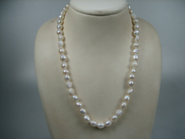 Barok Parels met  zilveren Cartier sluiting uit eigen import