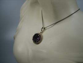 Antiek Gouden Ovale Amethist hanger van Ex Nederlandse Operazangeres