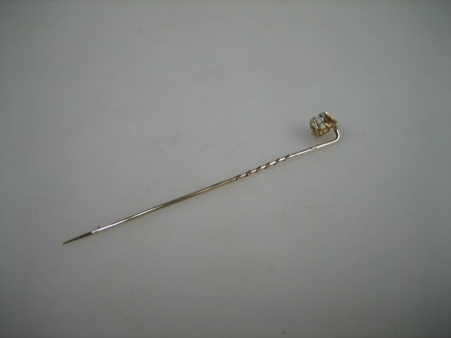 Gouden 14 Karaat dasspeld met grote echte Zirkonia uit ca. 1935 item