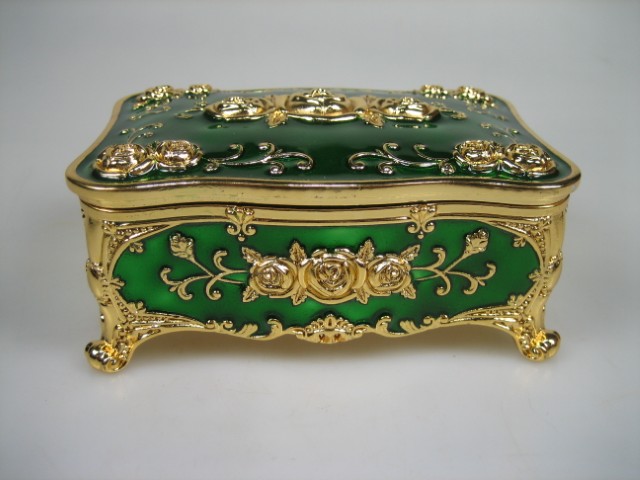 Luxe Sieraden Box Groen geëmailleerd met goudkleurige versieringen