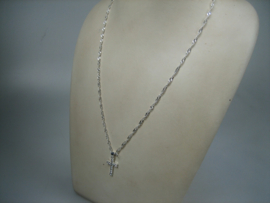 RVS verzilverde collier met kruisje gezet met kleine witte spinel steentjes