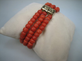 Antieke Bloedkoralen Armband met Goudkleurige Vergulde Sluiting uit ca. 1890