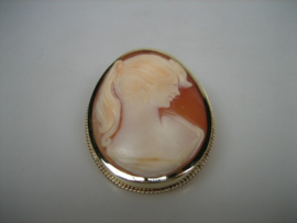Geelgouden 14 karaat broche hanger met gouden Kabelrand uit ca. 1952