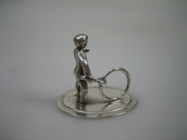 Zilver Miniatuur Kind met Hoepel uit ca.1981 van J. Weeda