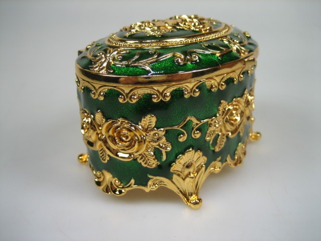 Luxe Sieraden Box Groen geëmailleerd Ovaal met goudkleurige versieringen Nieuw