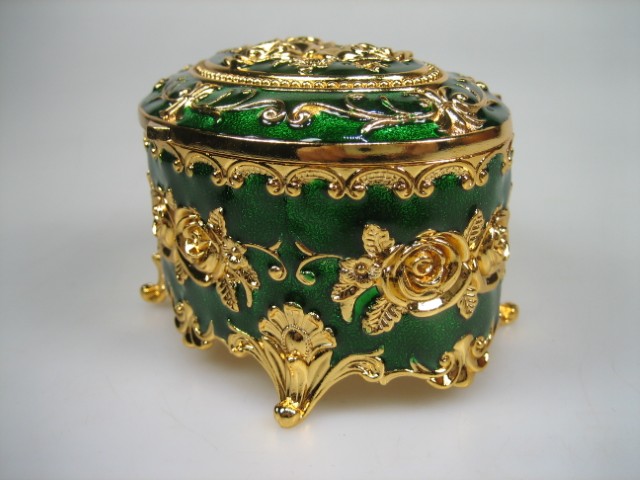 Luxe Sieraden Box Groen geëmailleerd Ovaal met goudkleurige versieringen Nieuw