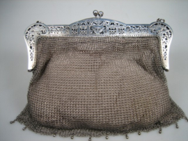 Antieke zilveren Zeeuwse dames tas maliënkolders uit ca.1906