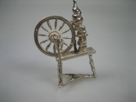 Zilveren Oud Spinnenwiel Miniatuur  uit ca. 1961/2002