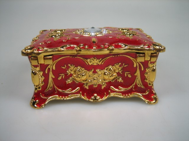 Luxe Sieraden Box Rood geëmailleerd met goudkleurige versieringen