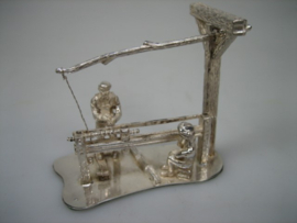 Antiek Zilveren Miniatuur Houtdraaier met beweegbare bank uit ca. 1913-1933