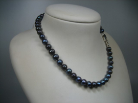 Barok Parel collier geknoopt met zilveren Cartier sluiting