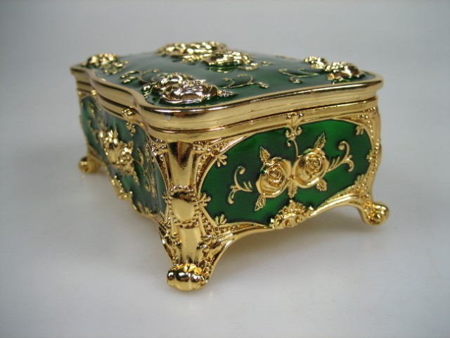 Luxe Sieraden Box Groen geëmailleerd met goudkleurige versieringen