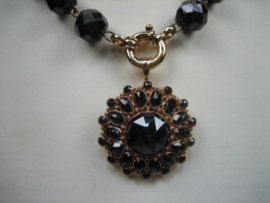 Klassieke 14 krt. Granaat Collier incl. Hanger-Broche van Ex Zangeres top kwaliteit uit ca.1952