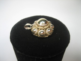 Antieke Zeeuwse Gouden 14 karaat knoophanger 25 mm diameter uit ca. 1880