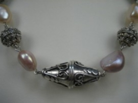 Antiek Parels collier met zilveren sluiting en diversen zilver stukken
