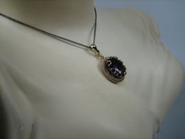 Antiek Gouden Ovale Amethist hanger van Ex Nederlandse Operazangeres