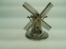 Zilveren zeldzame Boerenmolen met draaibare boven kap en wieken 1977
