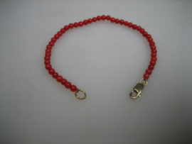 Antieke Bloedkoralen Baby Armbandje met gouden Cartier sluiting