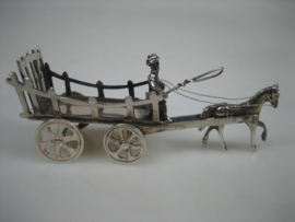 Zilveren Miniatuur Hooiwagen Boer op de Bok met Paard uit ca. 1979