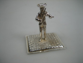 Zilveren Miniatuur als Viool Speler uit ca. 1977