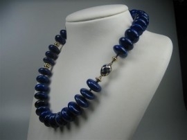 Antieke Lapis-Lazuli Collier met een Exclusieve Sluiting