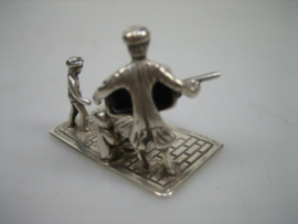 Zilver Hollands miniatuur Man met Aapje en Hond met een hand draaiorgel uit ca. 1983