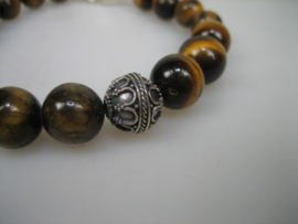 Antieke dames armband tijgeroog met 925 gehalte zilveren sluiting